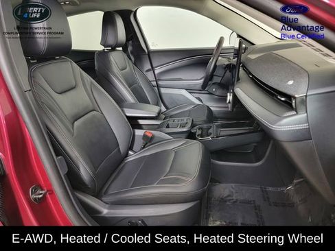 Certified 2025 Ford Mustang Mach-E Premium image 19