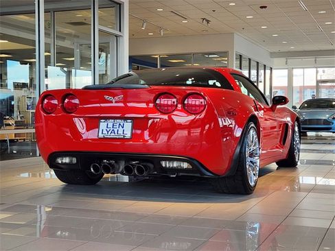 Used 2006 Chevrolet Corvette Z06 w/ Preferred Equipment Group image 3