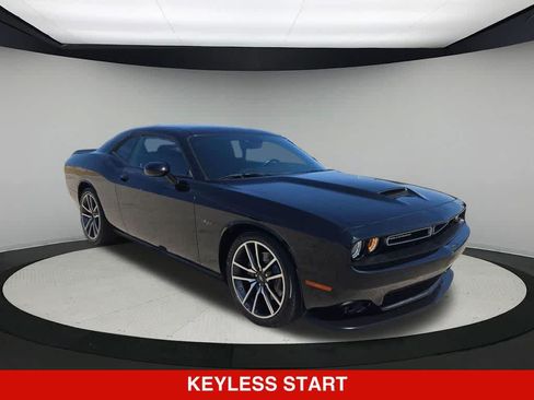 Used 2023 Dodge Challenger R/T RWD image 8