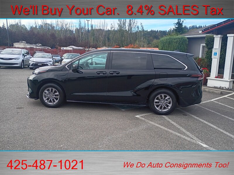 Used 2025 Toyota Sienna LE FWD image 4