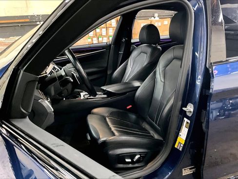 Used 2018 BMW 530e 530e iPerformance image 27