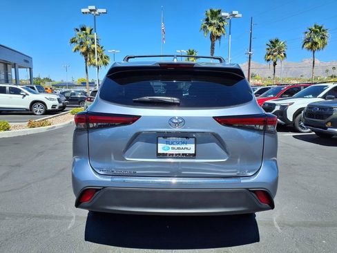 Used 2023 Toyota Highlander XLE image 13