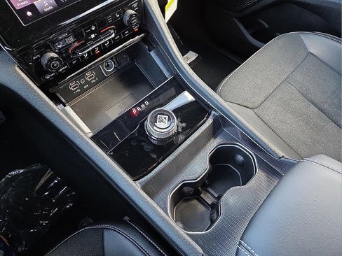 New 2025 Jeep Grand Cherokee Altitude AWD/4WD image 25
