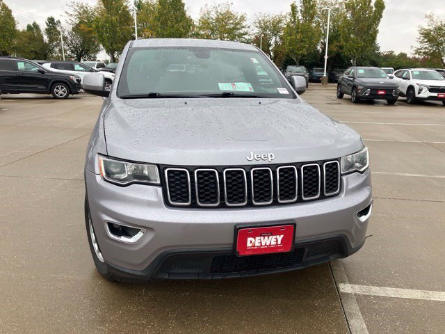 Used 2019 Jeep Grand Cherokee Laredo AWD/4WD image 2