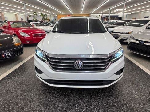Used 2021 Volkswagen Passat 2.0T SE FWD image 2