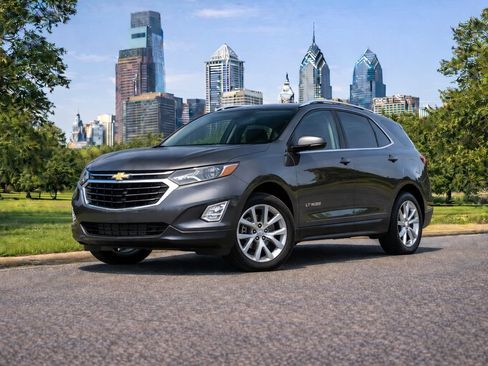 Used 2018 Chevrolet Equinox LT AWD/4WD image 1