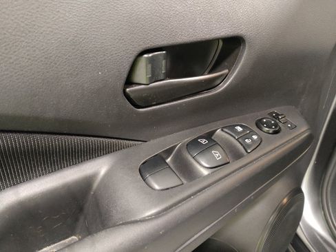 Used 2022 Nissan Kicks S w/ Interior Electronics Package FWD image 27