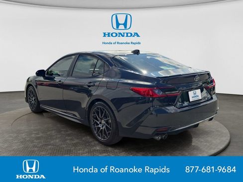 Used 2025 Toyota Camry XSE FWD image 3