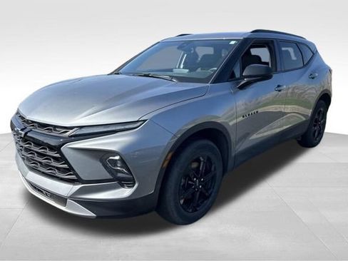 Used 2024 Chevrolet Blazer LT w/ Convenience Package FWD image 4