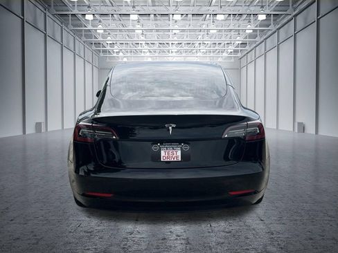 Used 2018 Tesla Model 3 Long Range RWD image 8