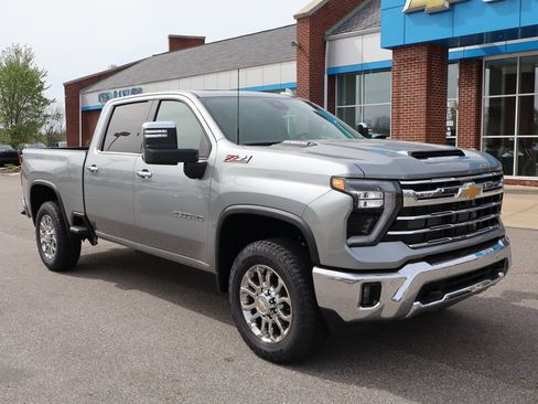 New 2026 Chevrolet Silverado 2500 LTZ w/ LTZ Convenience Package AWD/4WD image 5