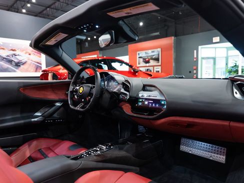 Certified 2022 Ferrari SF90 Spider AWD/4WD image 40