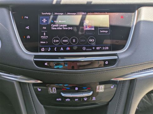 Used 2022 Cadillac XT5 Sportv w/ Technology Package image 18