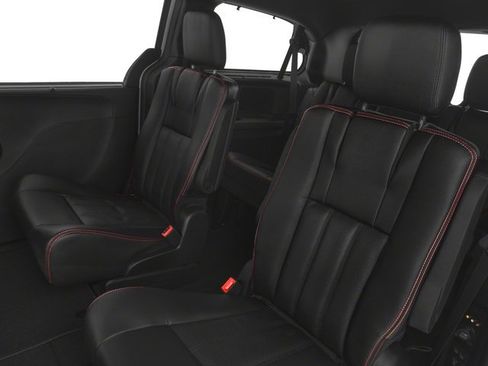 Used 2018 Dodge Grand Caravan GT FWD image 18