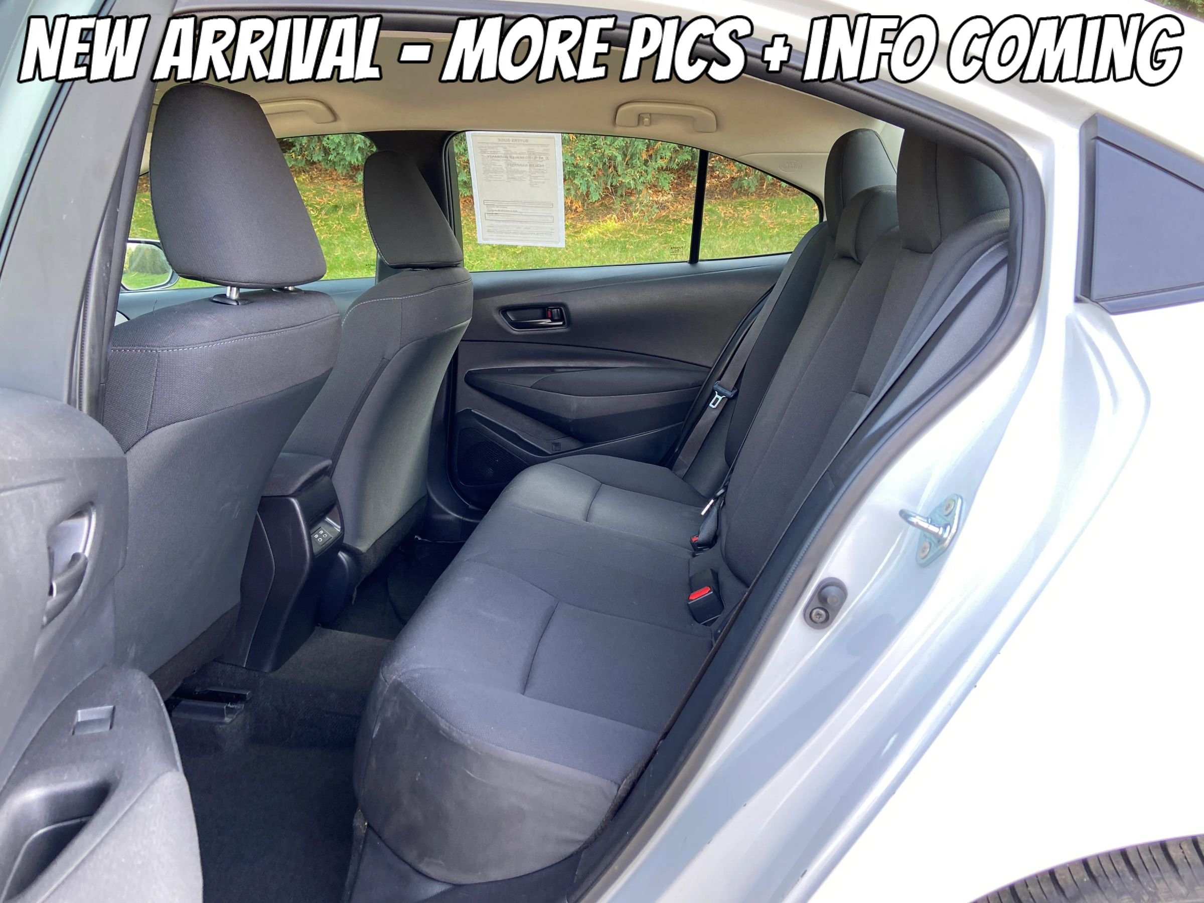 Used 2025 Toyota Corolla LE FWD image 5