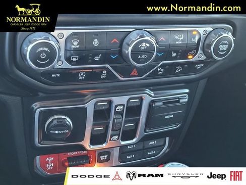 Used 2019 Jeep Wrangler Unlimited Rubicon AWD/4WD image 11