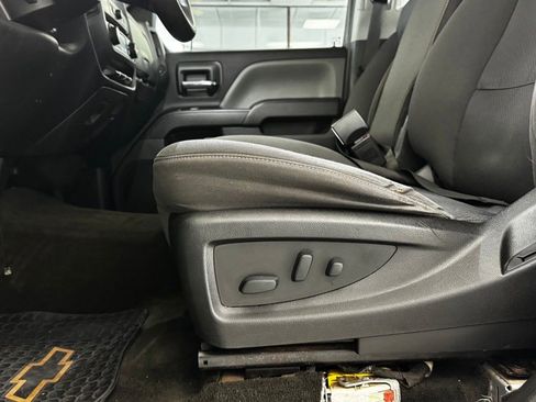 Used 2018 Chevrolet Silverado 1500 W/T w/ Trailering Package AWD/4WD image 9