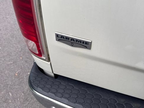 Used 2017 RAM 1500 Laramie w/ Convenience Group AWD/4WD image 6