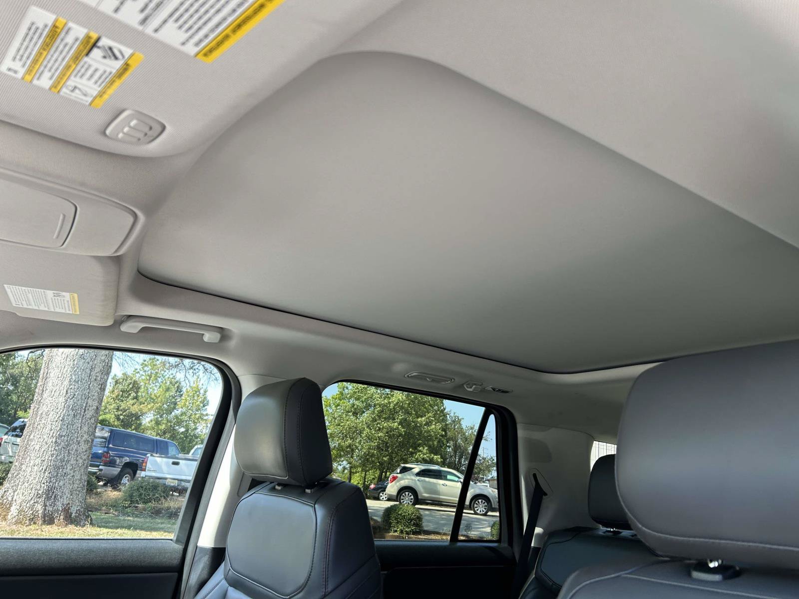Used 2025 Ford Expedition Active RWD image 25