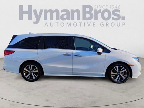 Used 2023 Honda Odyssey Touring image 2