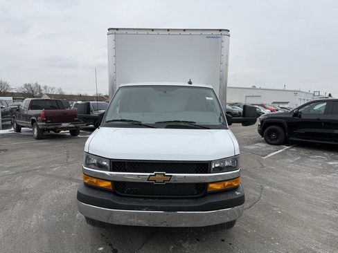 New 2024 Chevrolet Express 4500 w/ Power Convenience Package image 5