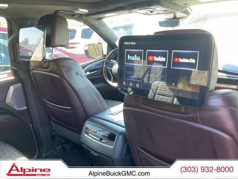 Used 2023 Cadillac Escalade ESV Sport Platinum image 19