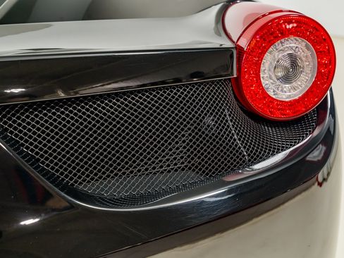 Used 2010 Ferrari 458 Italia Coupe RWD image 45