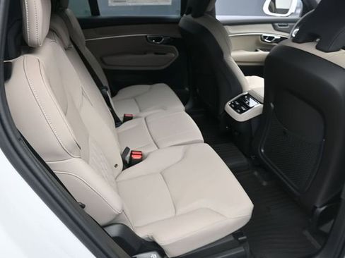 Used 2026 Volvo XC90 B6 Plus w/ Protection Package Premier image 28