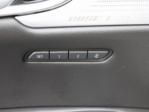 Used 2025 Cadillac XT5 Premium Luxury image 14