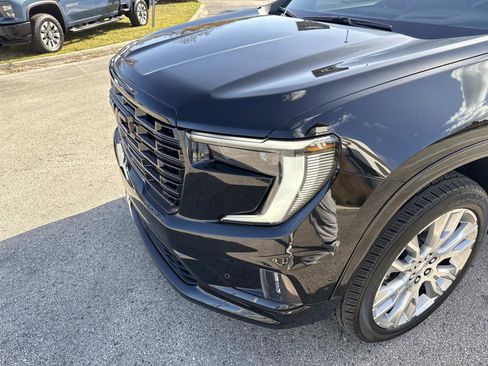 Used 2025 GMC Acadia Denali w/ Super Cruise Package image 10