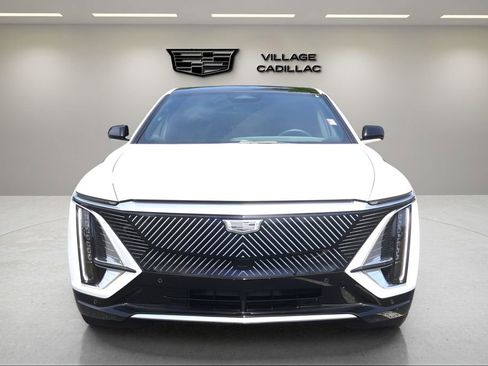 Certified 2024 Cadillac Lyriq Tech RWD image 8