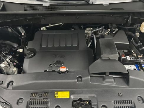 Used 2016 Toyota Highlander XLE AWD/4WD image 11