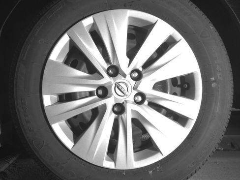 Used 2025 Nissan Sentra S FWD image 14