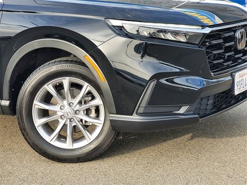 Used 2025 Honda CR-V EX image 9