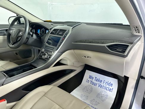 Used 2020 Lincoln MKZ Reserve w/ Luxury Package FWD image 28