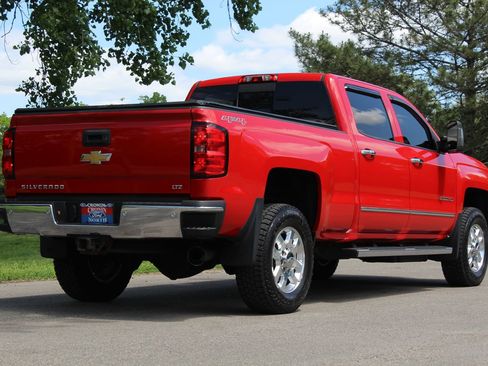 Used 2015 Chevrolet Silverado 2500 LTZ w/ Duramax Plus Package AWD/4WD image 7