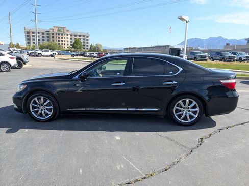 Used 2007 Lexus LS 460 RWD image 2