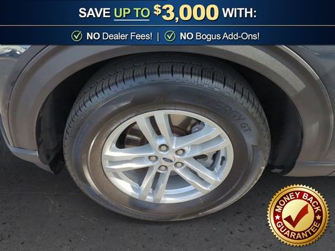 Used 2023 Ford Explorer XLT w/ Equipment Group 202A image 13