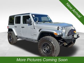 Used 2022 Jeep Wrangler Unlimited Sahara w/ Cold Weather Group video 1