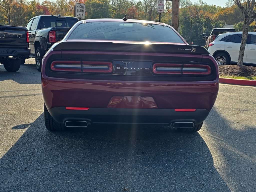 Used 2018 Dodge Challenger R/T Scat Pack RWD image 4