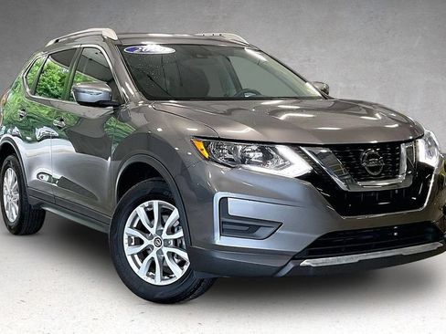 Used 2019 Nissan Rogue SV AWD/4WD image 3