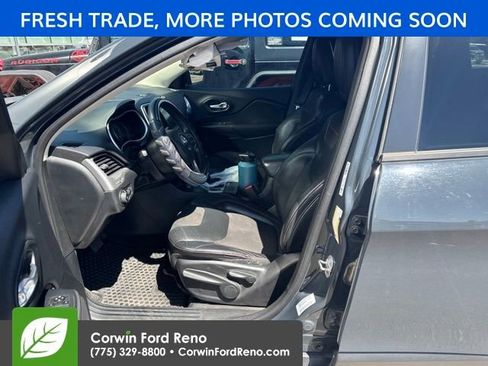 Used 2016 Jeep Cherokee Trailhawk AWD/4WD image 9