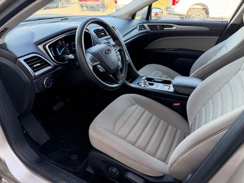 Used 2018 Ford Fusion S image 10