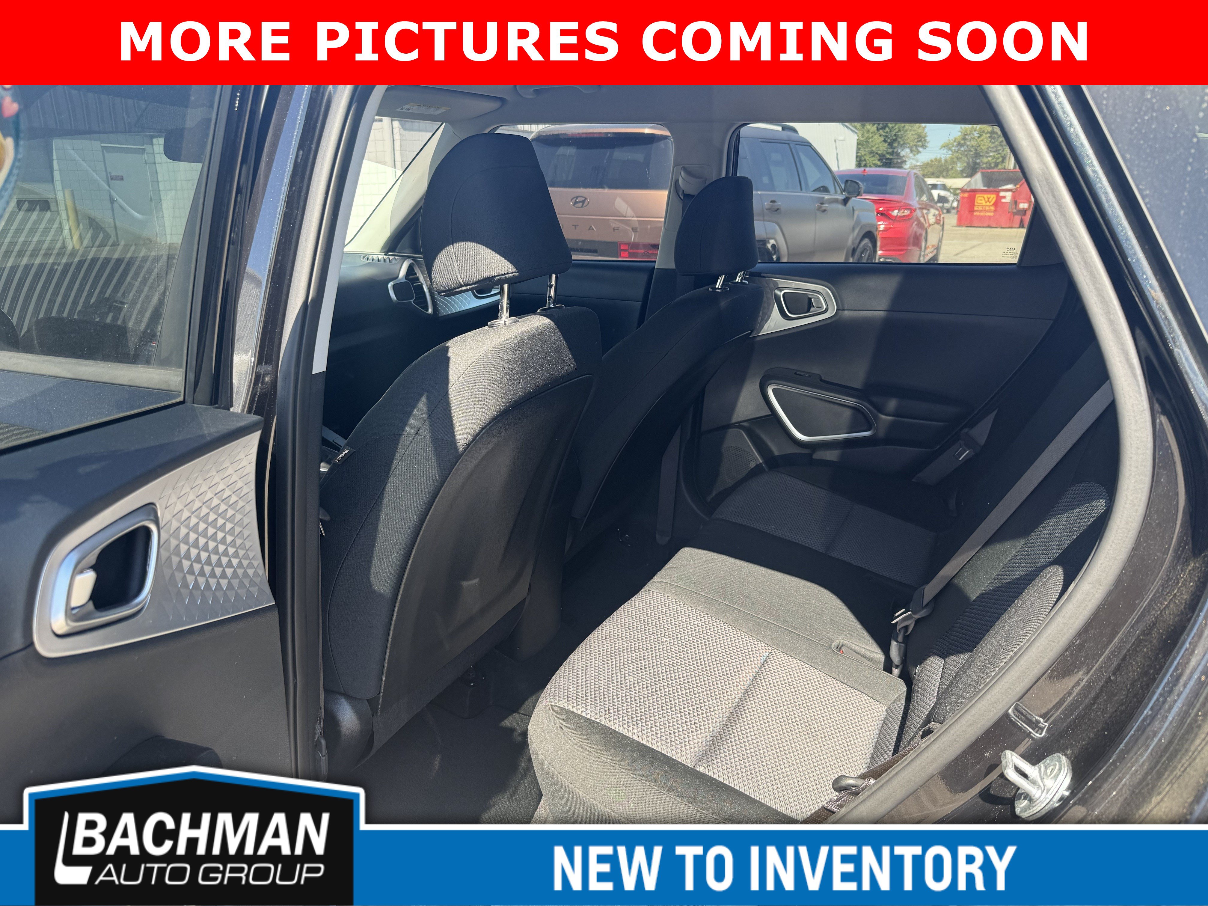 Used 2023 Kia Soul LX w/ LX Technology Package FWD image 9