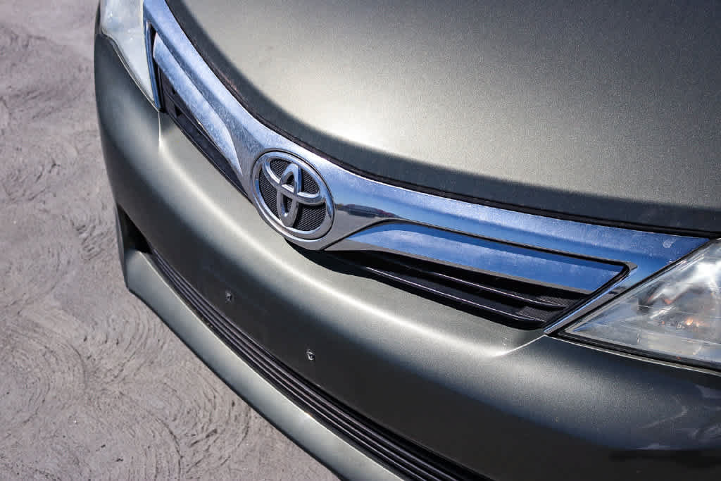 Used 2014 Toyota Camry LE FWD image 8