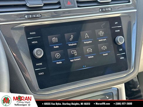 Certified 2023 Volkswagen Tiguan SE w/ Panoramic Sunroof Package AWD/4WD image 28