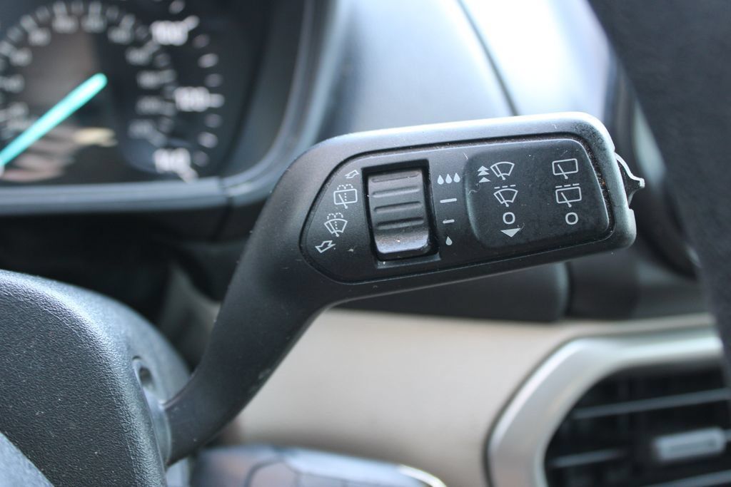 Used 2020 Ford EcoSport S FWD image 34