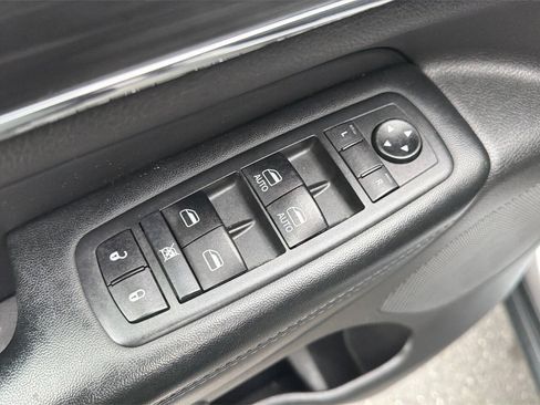 Used 2020 Jeep Grand Cherokee Limited w/ Luxury Group II AWD/4WD image 30