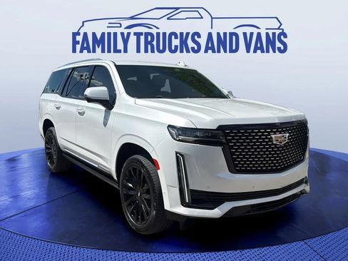 Used 2021 Cadillac Escalade Premium Luxury w/ Driver Assist Tech Package AWD/4WD image 7