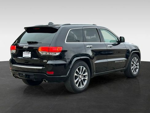 Used 2017 Jeep Grand Cherokee Overland w/ Jeep Active Safety Group image 7